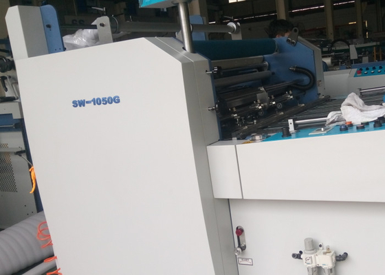 Chiny Automatyczna maszyna do laminowania z automatycznym podajnikiem dla przemysłu offsetowego dostawca
