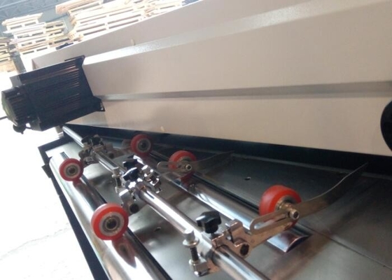 Chiny W pełni automatyczna maszyna do laminowania arkuszy papieru Sterowana lampą UV Zatwierdzenie CE dostawca