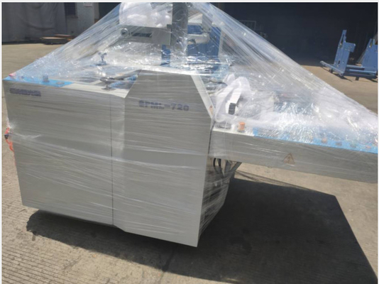 Chiny Półautomatyczna maszyna do laminowania o wysokiej precyzji z urządzeniami tnącymi dostawca