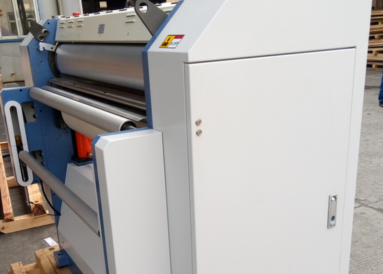 Chiny Wielofunkcyjna maszyna do laminowania papieru do matowego / błyszczącego tłoczenia folii dostawca
