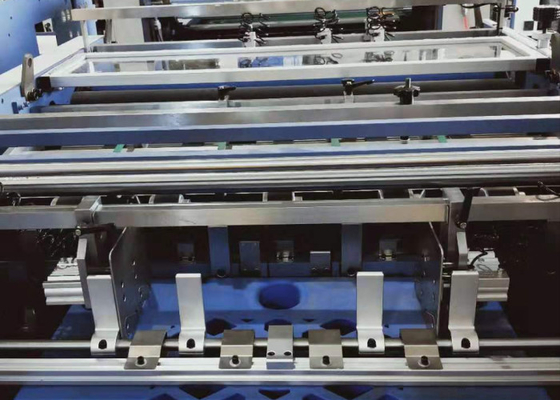 Chiny Automatyczna perforacyjna maszyna do laminowania rolek 100 - 500Gsm Grubość papieru dostawca